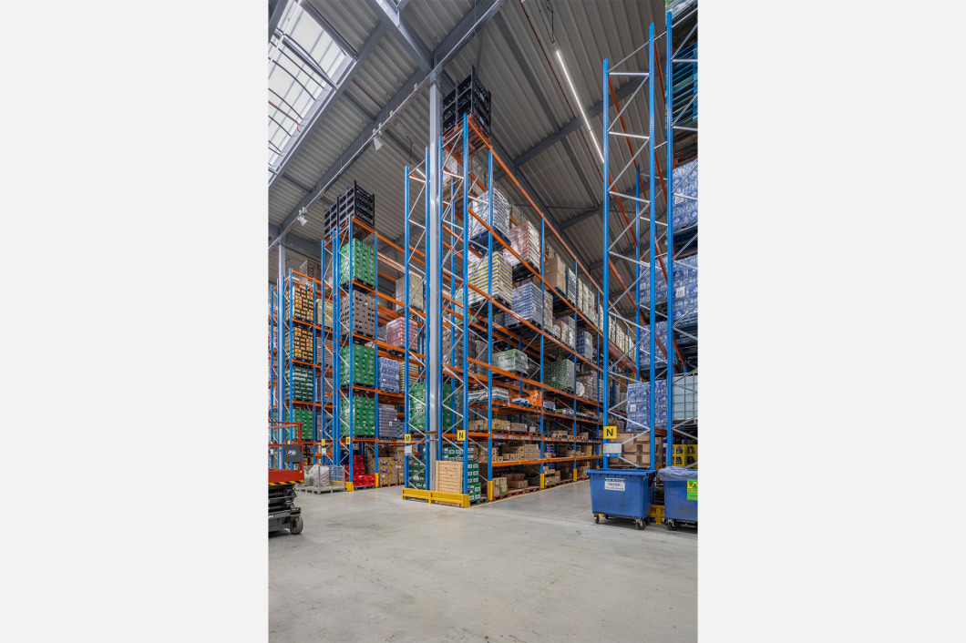 uitbreiding, verbouw, logistiek, kantoor, bedrijfspand, Aan de Stegge