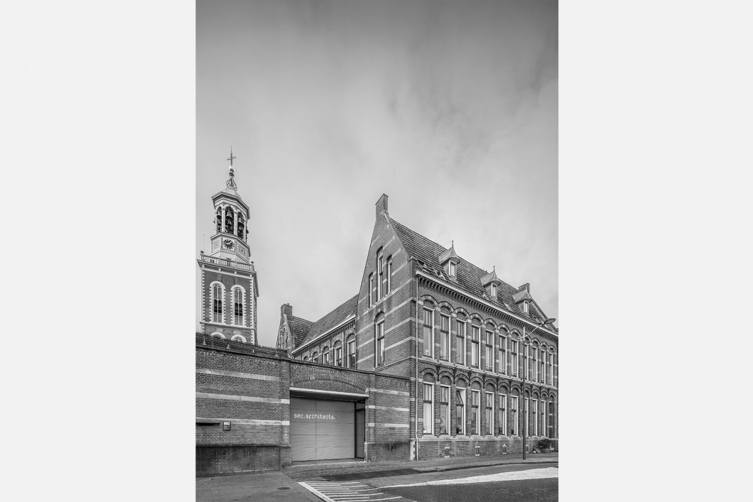 IJsselfront van het monument